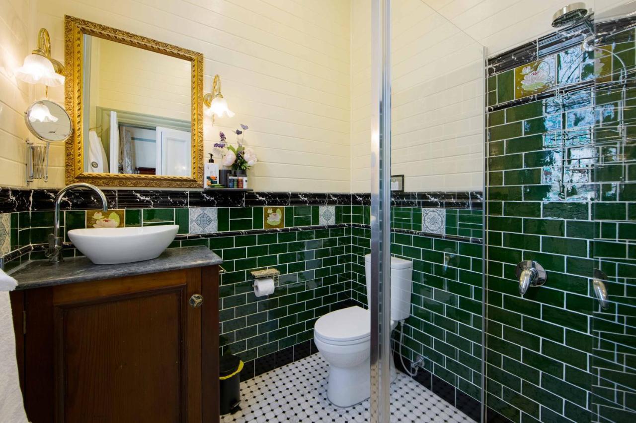 The Old Bank Gladstone Licensed Restaurant & Boutique Accommodation Hat Head Eksteriør bilde
